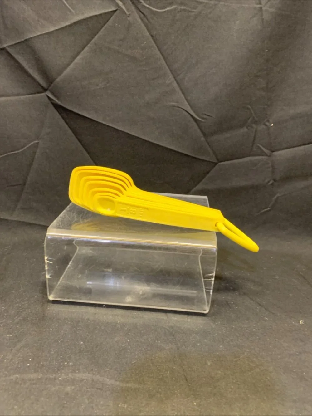 VTG 1970's Yellow Tupperware Measuring Spoo Set of 6 Stackable Kitchenware